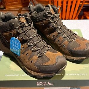 NIB Men's Eddie Bauer Maple Ridge Boots Size 12